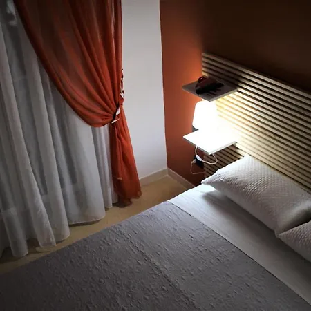Nocleg ze śniadaniem Annunziata 2*