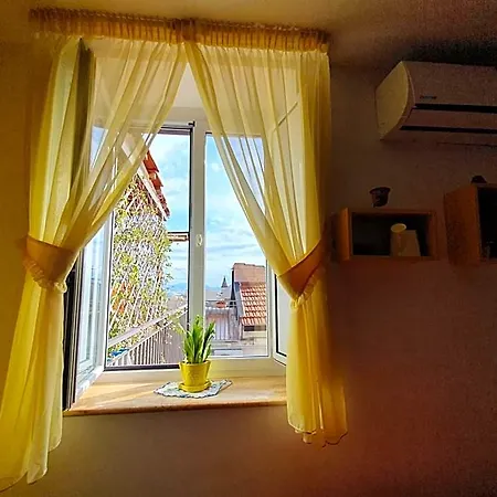 Annunziata Napels